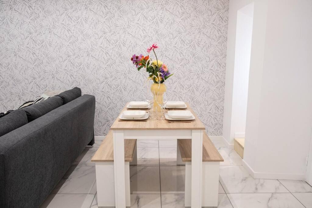 Appartement Renove - Wifi - Jardin - Centre De Niort Dış mekan fotoğraf